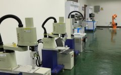 使培育出来的人才“地气”